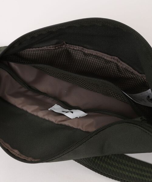 adidas（アディダス）の「ADIDAS ｳｪｱ アディダス U AC WAISTBAG バッグ KS6901 NIGHTCARGO（ボディバッグ/ウエストポーチ・メンズ・ブラウン・FREE）」の4枚目の写真