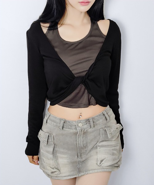 FOLLOWIN(フォロウィン)の「配色デザインレイヤードツイストトップス(Tシャツ/カットソー・レディース・ブラック・FREE)」の17枚目の写真