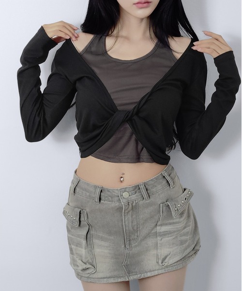 FOLLOWIN(フォロウィン)の「配色デザインレイヤードツイストトップス(Tシャツ/カットソー・レディース・ブラック・FREE)」の11枚目の写真