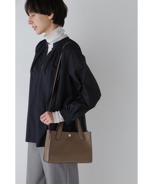 human woman(ヒューマンウーマン)の「【WEB限定カラー】【THE ART OFCARRYING】ワイドミニバッグ(ハンドバッグ・レディース・ベージュ系その他2・フリ-)」の1枚目の写真