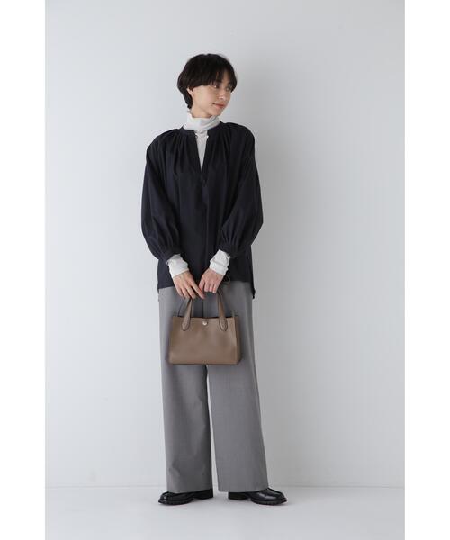 human woman(ヒューマンウーマン)の「【WEB限定カラー】【THE ART OFCARRYING】ワイドミニバッグ(ハンドバッグ・レディース・ベージュ系その他2・フリ-)」の3枚目の写真