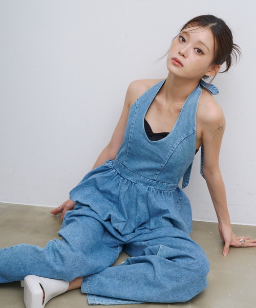 HEIREN(ヘイレーン)の「ペプラムデニムセットアップ(セットアップ・レディース・ライトブルー・FREE)」の5枚目の写真