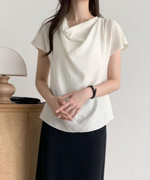 semplice（センプリチェ）の「Ｔシャツ【韓国ファッション】（Tシャツ/カットソー・レディース・アイボリー/ネイビー・F）」の13枚目の写真