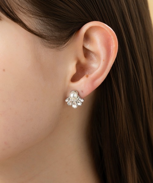 LA MUe（ラミュー）の「【LA MUE】ニッケルフリー ストーン×パール ピアス（ピアス（両耳用）・レディース・シルバー/ゴールド・FREE）」の3枚目の写真