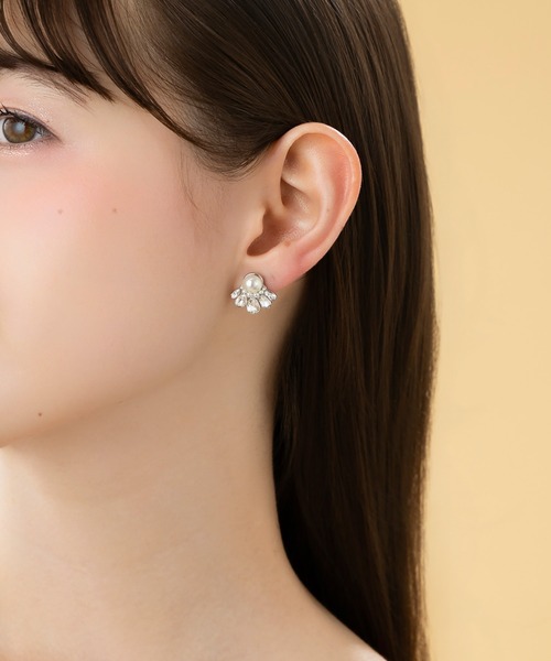 LA MUe（ラミュー）の「【LA MUE】ニッケルフリー ストーン×パール ピアス（ピアス（両耳用）・レディース・シルバー/ゴールド・FREE）」の4枚目の写真