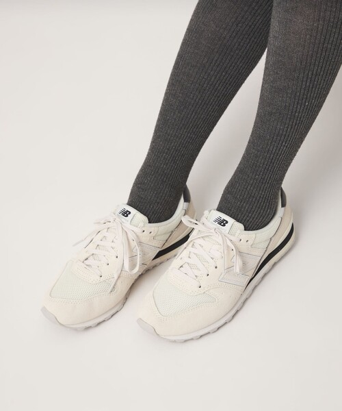 NEW BALANCE(ニューバランス)の「<New Balance>996 スニーカー / W9962OD(スニーカー・レディース・ベージュ・25cm/24.5cm/23cm/22.5cm/23.5cm/24cm)」の2枚目の写真
