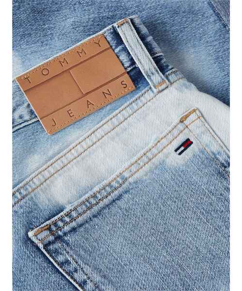 tommy jeans(トミー ジーンズ)の「デニムホットパンツ(デニムパンツ・レディース・インディゴブルー・25inch/26inch)」の6枚目の写真