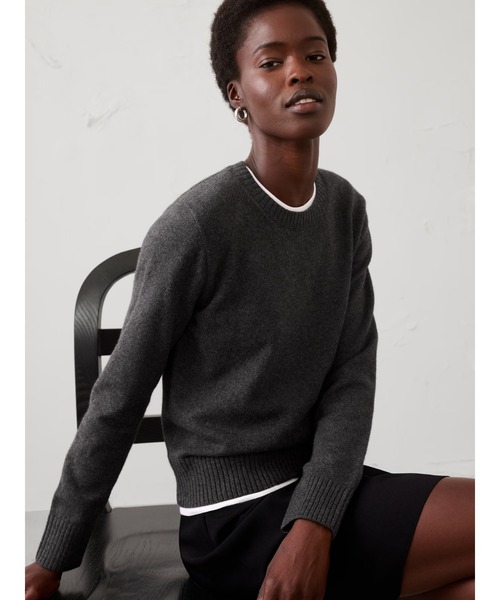 BANANA REPUBLIC FACTORY STORE(バナナリパブリック ファクトリーストア)の「BANANA REPUBLIC FACTORY STORE Perfectly Soft クルーネックセーター(ニット/セーター・レディース・グリーン系その他/ピンク系その他/チャコールグレー/ホワイト/ブルー/キャメル・XS/S/M/L)」の3枚目の写真