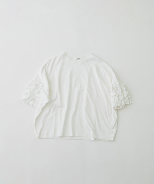 nop de nod(ノップドゥノッド)の「USコットンフリル5分袖Tシャツ(Tシャツ/カットソー・レディース・ブラウン/ブラック/オフホワイト/ダークブルー・M)」の14枚目の写真