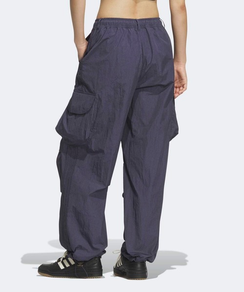 adidas（アディダス）の「OG W CARGO / アディダスオリジナルス adidas Originals（カーゴパンツ・レディース・ネイビー・MEDIUM/X-SMALL/SMALL）」の2枚目の写真
