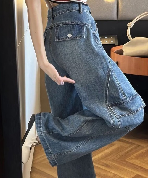 mebole(メボレ)の「cargo denim pants(デニムパンツ・レディース・ブルー・MEDIUM/LARGE)」の5枚目の写真