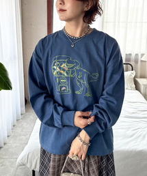 カプセルトイを回したい恐竜刺しゅうロンTEE
