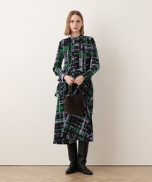 allureville（アルアバイル）の「スラッシュネックフレアワンピース
