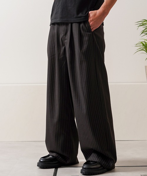 Laufer(ロイファー)の「【Laufer】2タック ワイドストレート スラックス / バックシャーリング イージートラウザー/ 2Tuck Wide Straight Slacks(スラックス・メンズ・ブラック系/グレー系/ブラウン/ブラック/グレー/ブラウン系・M/L/XL)」の6枚目の写真