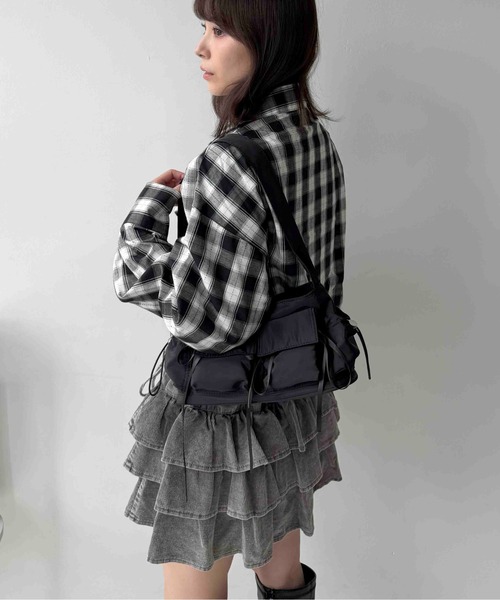 AS KNOW AS plus(アズノゥアズプラス)の「☆クロップド丈 シャーリングリボン結び チェック柄シャツ(シャツ/ブラウス・レディース・ブラウン系/ブラック系/レッド系・FREE)」の15枚目の写真