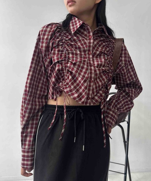 AS KNOW AS plus(アズノゥアズプラス)の「☆クロップド丈 シャーリングリボン結び チェック柄シャツ(シャツ/ブラウス・レディース・ブラウン系/ブラック系/レッド系・FREE)」の20枚目の写真