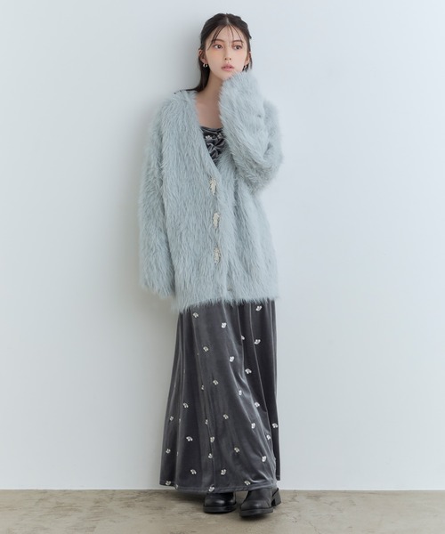 Tiny EDEN(タイニーエデン)の「【中野恵那 着用】ビジュ―ボタン付きシャギーニットカーディガン(カーディガン/ボレロ・レディース・ブルー/ピンク・FREE)」の9枚目の写真