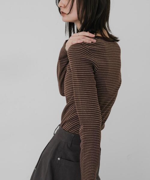 SENSE OF PLACE by URBAN RESEARCH(センスオブプレイスバイアーバンリサーチ)の「ラウンドネックリブTシャツ(Tシャツ/カットソー・レディース・グレー/ブラウン系その他/ピンク/ネイビー・ONE)」の9枚目の写真
