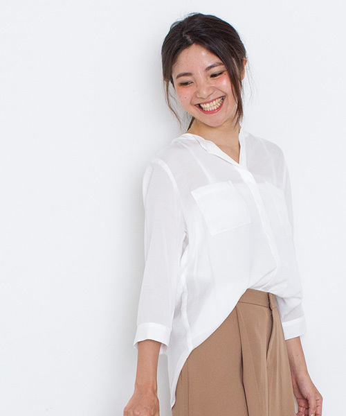 NATURAL BEAUTY BASIC(ナチュラルビューティーベーシック)の「ビエラダブルポケットシャツ(シャツ/ブラウス・レディース・カーキ/ホワイト系その他/ダークネイビー・MEDIUM/LARGE/SMALL)」の2枚目の写真