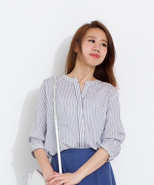 NATURAL BEAUTY BASIC(ナチュラルビューティーベーシック)の「ビエラダブルポケットシャツ(シャツ/ブラウス・レディース・カーキ/ホワイト系その他/ダークネイビー・MEDIUM/LARGE/SMALL)」の1枚目の写真
