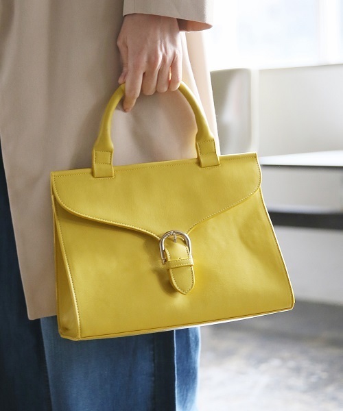 LEPSIM(レプシィム)の「カブゼバックルミニトートバッグ 745133(トートバッグ・レディース・アイボリー/ブラック/ベージュ/イエロー・ONE SIZE)」の4枚目の写真