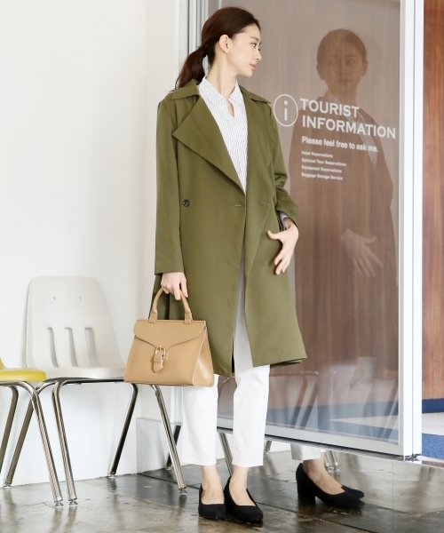 LEPSIM(レプシィム)の「カブゼバックルミニトートバッグ 745133(トートバッグ・レディース・アイボリー/ブラック/ベージュ/イエロー・ONE SIZE)」の6枚目の写真