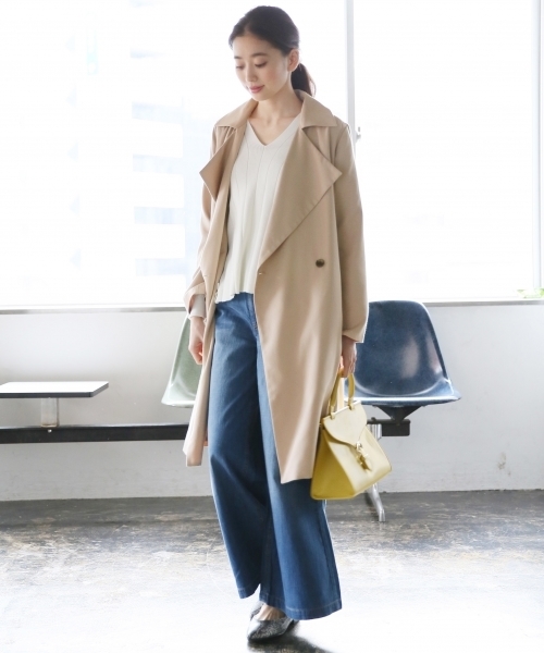 LEPSIM(レプシィム)の「カブゼバックルミニトートバッグ 745133(トートバッグ・レディース・アイボリー/ブラック/ベージュ/イエロー・ONE SIZE)」の7枚目の写真