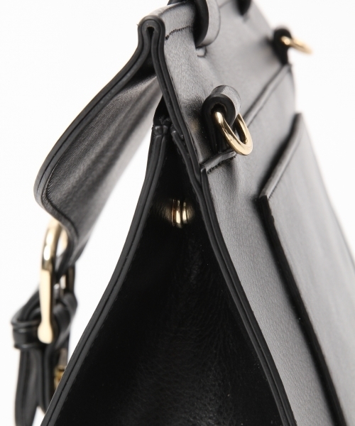 LEPSIM(レプシィム)の「カブゼバックルミニトートバッグ 745133(トートバッグ・レディース・アイボリー/ブラック/ベージュ/イエロー・ONE SIZE)」の15枚目の写真