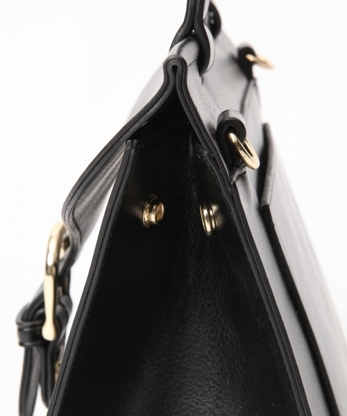 LEPSIM(レプシィム)の「カブゼバックルミニトートバッグ 745133(トートバッグ・レディース・アイボリー/ブラック/ベージュ/イエロー・ONE SIZE)」の16枚目の写真