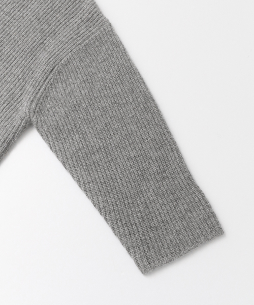 KBF（ケイビーエフ）の「KBF Vネックワイドプルオーバー（ニット/セーター・レディース・ネイビー/グレー/オフホワイト・ONE）」の15枚目の写真