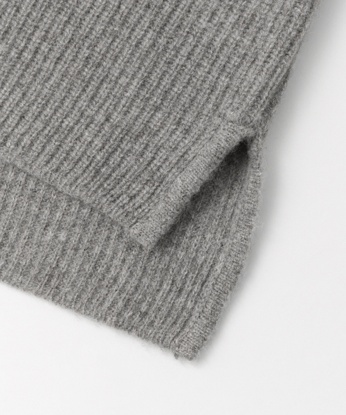 KBF（ケイビーエフ）の「KBF Vネックワイドプルオーバー（ニット/セーター・レディース・ネイビー/グレー/オフホワイト・ONE）」の17枚目の写真