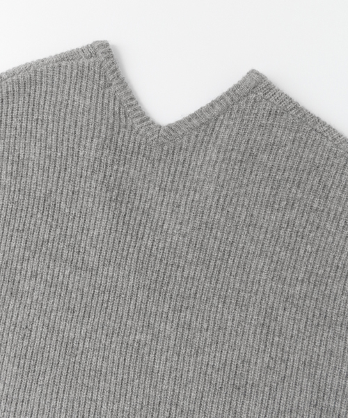 KBF（ケイビーエフ）の「KBF Vネックワイドプルオーバー（ニット/セーター・レディース・ネイビー/グレー/オフホワイト・ONE）」の19枚目の写真