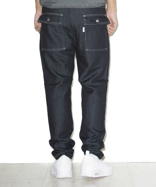 EVENFLOW（イーブンフロー）の「evenflowイーブンフロウ / ブッシュ スキニーテーパード ジョガーパンツ EFP-702（デニムパンツ・メンズ・インディゴブルー/ライトインディゴブルー・SMALL/MEDIUM/LARGE）」の14枚目の写真