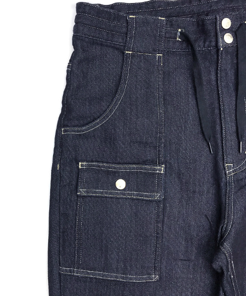 EVENFLOW（イーブンフロー）の「evenflowイーブンフロウ / ブッシュ スキニーテーパード ジョガーパンツ EFP-702（デニムパンツ・メンズ・インディゴブルー/ライトインディゴブルー・SMALL/MEDIUM/LARGE）」の22枚目の写真