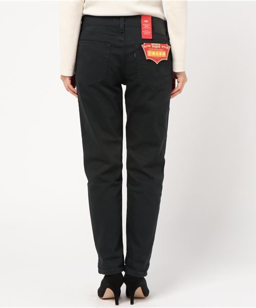 Levi's（リーバイス）の「BORROWED FROM THE BOYS WARMジーンズ ブラック COZY JET BLACK/10.2oz（デニムパンツ・レディース・ブラック・26inch/24inch/25inch/27inch/23inch/28inch）」の13枚目の写真