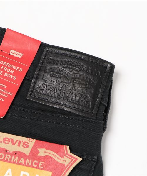Levi's（リーバイス）の「BORROWED FROM THE BOYS WARMジーンズ ブラック COZY JET BLACK/10.2oz（デニムパンツ・レディース・ブラック・26inch/24inch/25inch/27inch/23inch/28inch）」の6枚目の写真