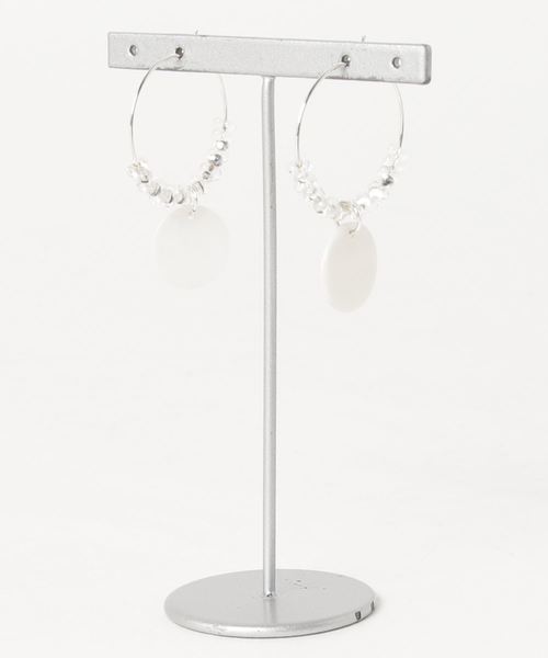 tone（トーン）の「【manatula】シェルプレート/ボヘミアンビーズピアス（ピアス（両耳用）・レディース・ゴールド/クリア・FREE）」の2枚目の写真