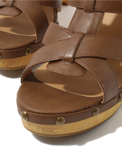 mystic（ミスティック）の「クロスTサンダル（サンダル・レディース・キャメル/ライトベージュ・36/38/37）」の5枚目の写真