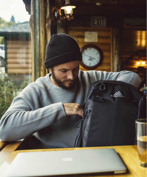 GREGORY（グレゴリー）の「GREGORY/グレゴリー BORDER 25/ボーダー25（バックパック/リュック・レディース・ブラック/インディゴブルー・FREE）」の2枚目の写真