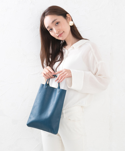 TASINAMI（タシナミ）の「TASINAMI 日本製 Leather Mini Tote M Oiled（トートバッグ・レディース・ブラック/ブラウン/グレー/レッド/オレンジ/ブルー/グリーン/ナチュラル・FREE）」の6枚目の写真