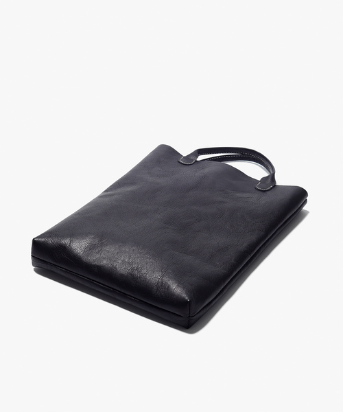 TASINAMI（タシナミ）の「TASINAMI 日本製 Leather Mini Tote M Oiled（トートバッグ・レディース・ブラック/ブラウン/グレー/レッド/オレンジ/ブルー/グリーン/ナチュラル・FREE）」の12枚目の写真