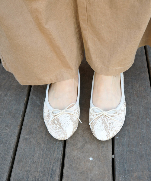 あしながおじさん（アシナガオジサン）の「〈あしながおじさん〉　大人気バレエシューズ（バレエシューズ・レディース・チェック/パイソン/レッド/レオパード/ゼブラ・23.0cm/22.5cm/24.5cm/24.0cm/23.5cm/25.0cm/22.0cm）」の5枚目の写真