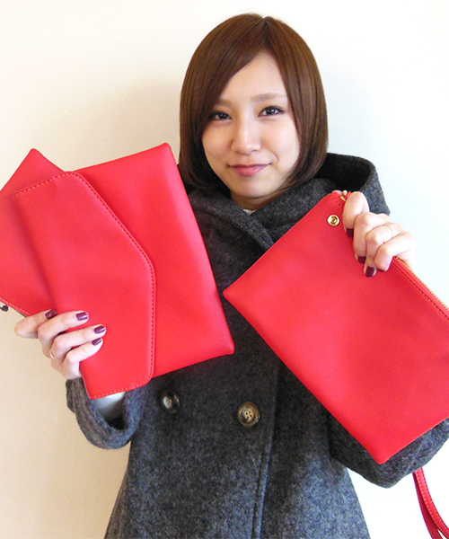 WHO'S WHO gallery(フーズフーギャラリー)の「【100BAG】ショルダー(ショルダーバッグ・レディース・ホワイト/レッド/ブルー/グレー/ブラック・FREE)」の14枚目の写真