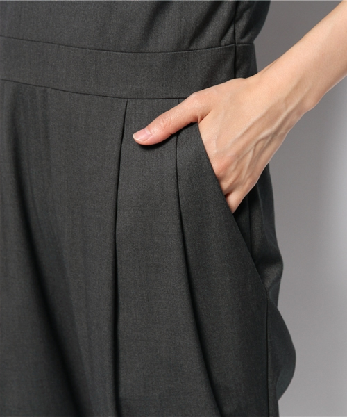 BEAMS LIGHTS Women's（ビームスライツ ウィメンズ）の「BEAMS LIGHTS / Vネックオールインワン（つなぎ/オールインワン・レディース・チャコールグレー/ブラック・38/36）」の7枚目の写真