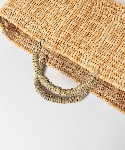 URBAN RESEARCH DOORS(アーバンリサーチドアーズ)の「アフリカンスクエア ストロー横長かごM(インテリア雑貨・レディース・その他・MEDIUM)」の3枚目の写真