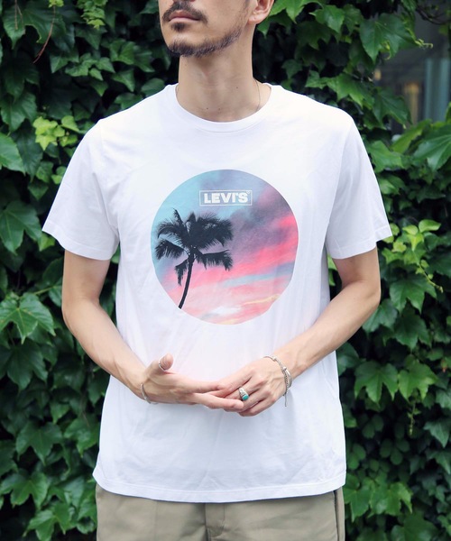 Levi's(リーバイス)の「【LEVI'S/リーバイス】ブランドロゴ バックプリント ユニセックスデザイン 半袖プリントTシャツ カットソー(Tシャツ/カットソー・メンズ・その他1/その他2/ホワイト系その他/ホワイト・SMALL/MEDIUM/LARGE)」の11枚目の写真
