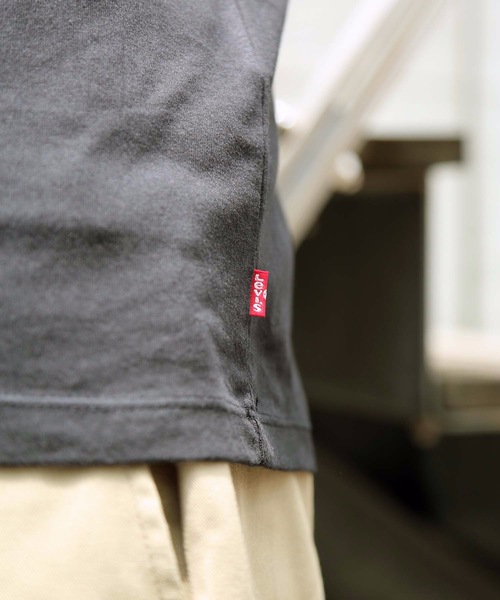 Levi's(リーバイス)の「【LEVI'S/リーバイス】ブランドロゴ バックプリント ユニセックスデザイン 半袖プリントTシャツ カットソー(Tシャツ/カットソー・メンズ・その他1/その他2/ホワイト系その他/ホワイト・SMALL/MEDIUM/LARGE)」の7枚目の写真