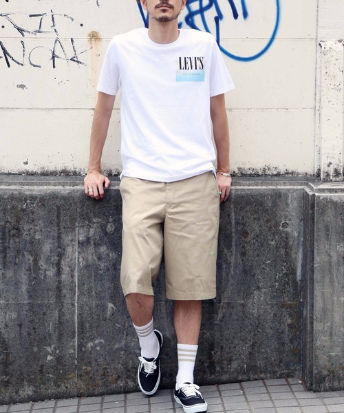 Levi's(リーバイス)の「【LEVI'S/リーバイス】ブランドロゴ バックプリント ユニセックスデザイン 半袖プリントTシャツ カットソー(Tシャツ/カットソー・メンズ・その他1/その他2/ホワイト系その他/ホワイト・SMALL/MEDIUM/LARGE)」の6枚目の写真