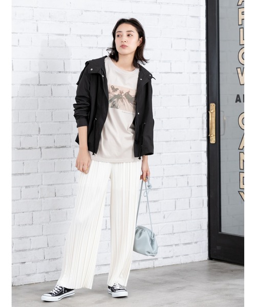 fifth(フィフス)の「グラフィックプリントロングスリーブTシャツ(Tシャツ/カットソー・レディース・ホワイト/グレイッシュベージュ・MEDIUM)」の17枚目の写真