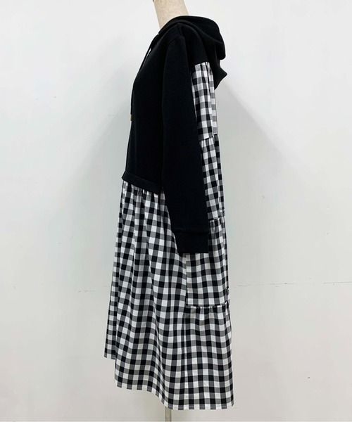 PICCIN(ピッチン)の「チェック切替ティアードパーカーワンピース(ワンピース・レディース・ブラック/オフホワイト・M)」の15枚目の写真